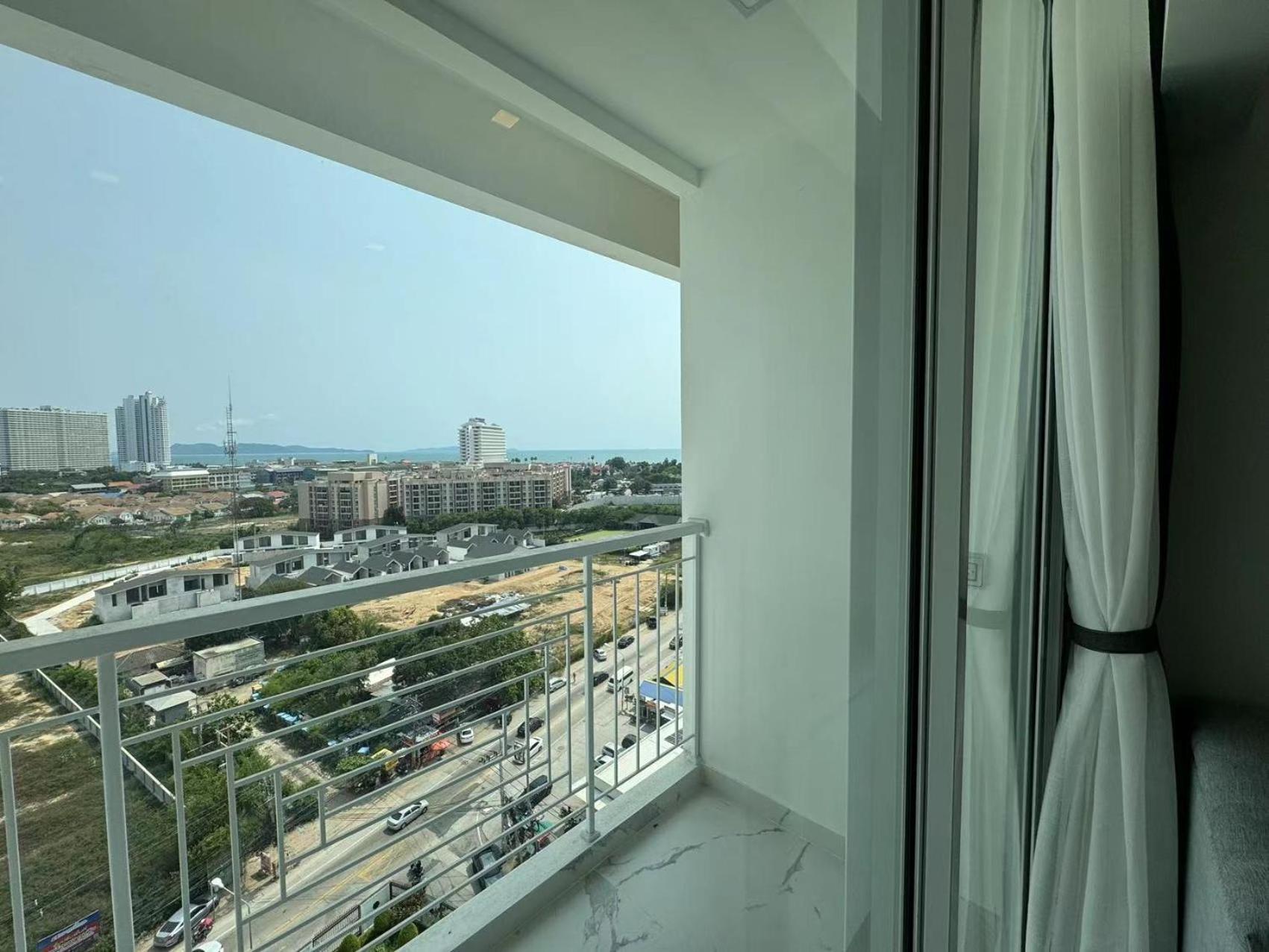 The Empire Chic Residence Jomtien & Yahaha Exterior photo